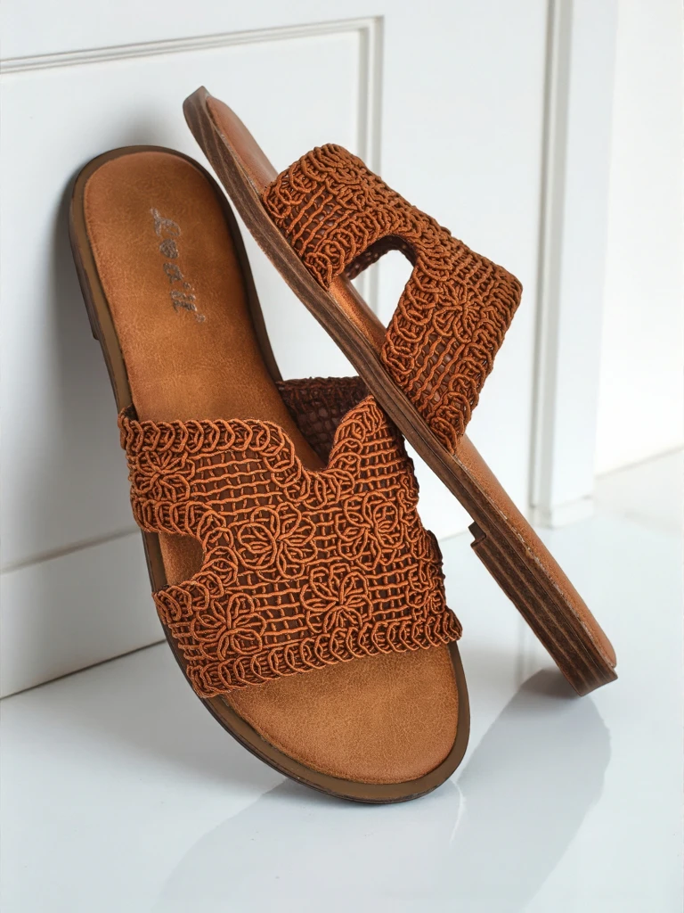 Rpyalfashion Дамски чехли с декоративна каишка Braida