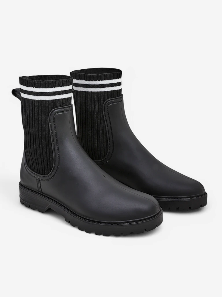 Дамски дъждовни ботуши Royalfashion с по-висок текстилен вложка Scarlesa