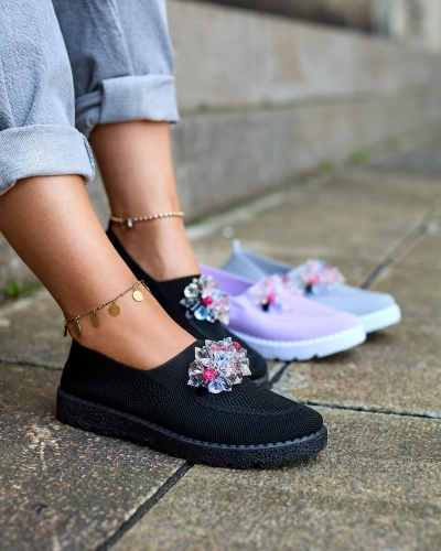 Royalfashion Черни дамски мокасини от плат с кристали Fezens