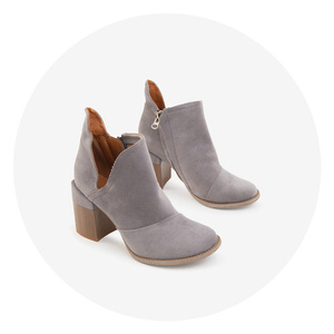 гълъбово сиво