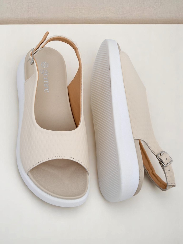 Royalfashion Дамски сандали на по-дебела подметка Riva