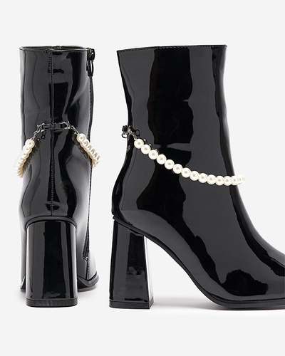 Черни лакирани дамски ботуши на висок ток Rassla- Обувки