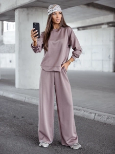 светлокафяв