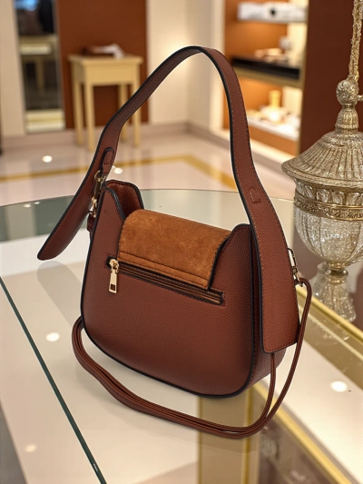 Малка дамска чанта от еко кожа Golden Whisper