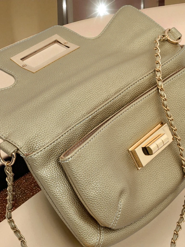 Royalfashion Дамска чантичка тип плик Aurelia Classico