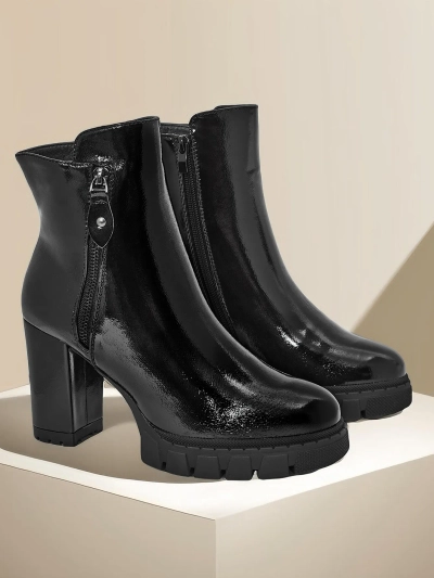 Патентни женски глезенови боти на Royalfashion на чекмедже Vemorro