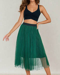 тъмнозелено