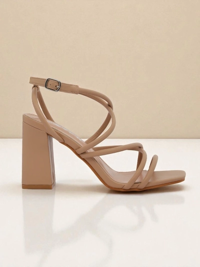 Royalfashion Дамски сандали на дебел ток Elysia