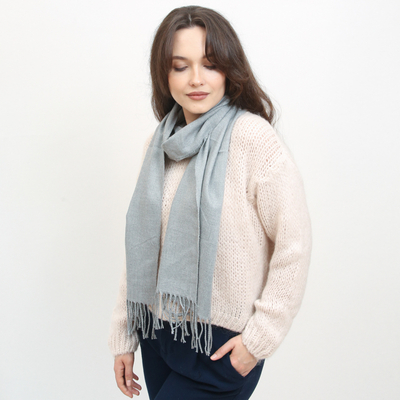 Класически тъмно сив дамски тънък едноцветен шал - Аксесоари