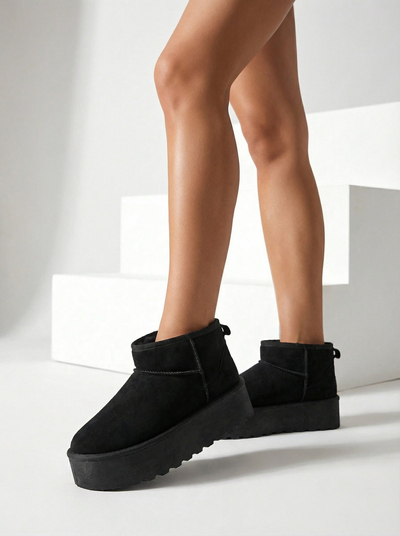 Royalfashion Дамски ботуши за сняг на платформа a'la в черно Dagodo