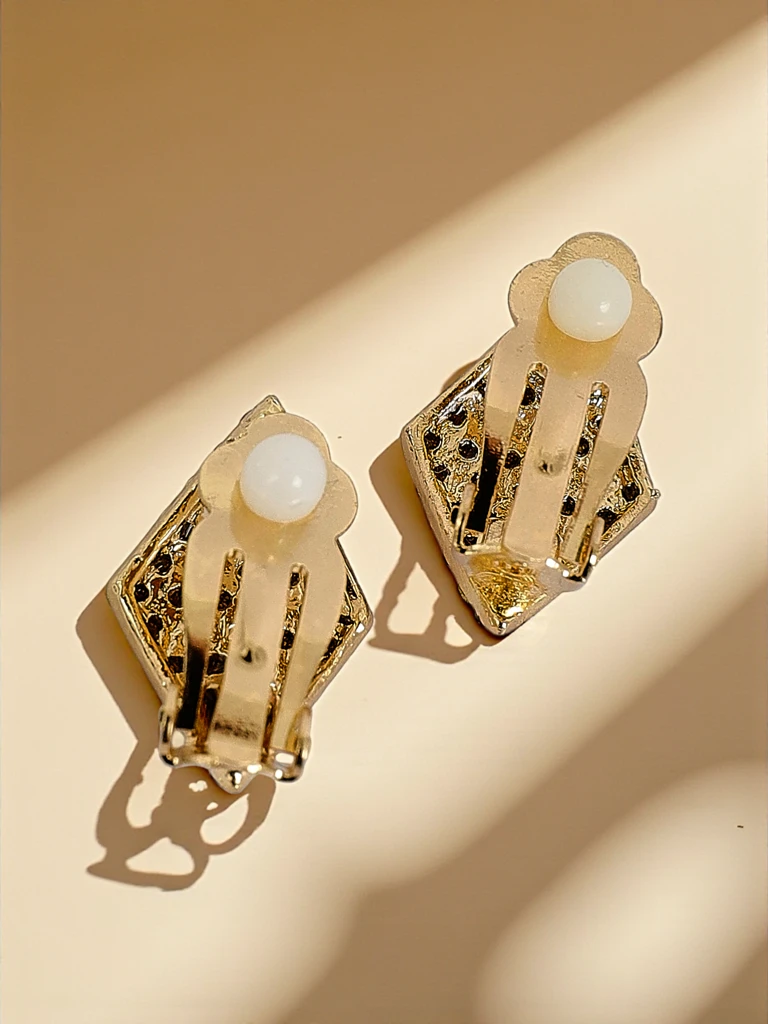 Royalfashion Дамски клипс обеци с цирконии