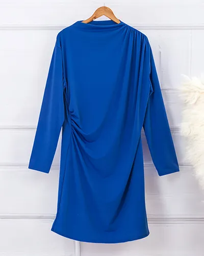 Дамска дамска рокля Royalfashion от плат с дълги ръкави и право деколте до коляното. Много актуална за сезона! Забележка: Точност на измерването (+ / -) 1 см. Измерванията са взети нара?