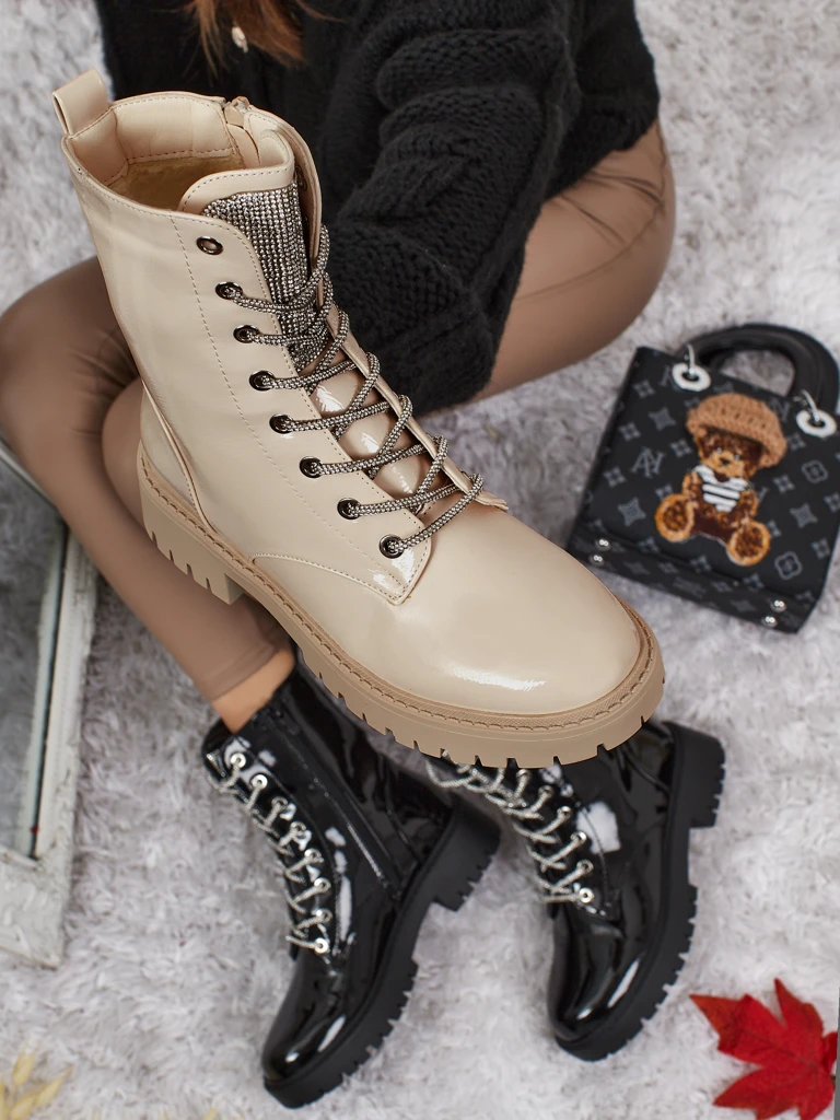 Лакирани дамски боти с връзки Fjorra