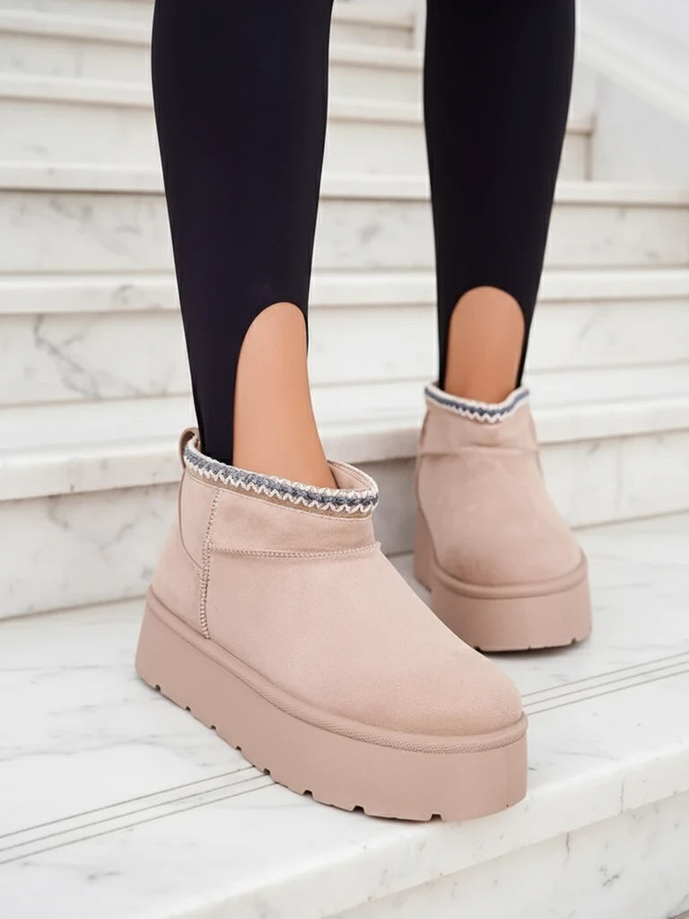 Royalfashion Дамски къси ботуши a'la snow boots Xoalla