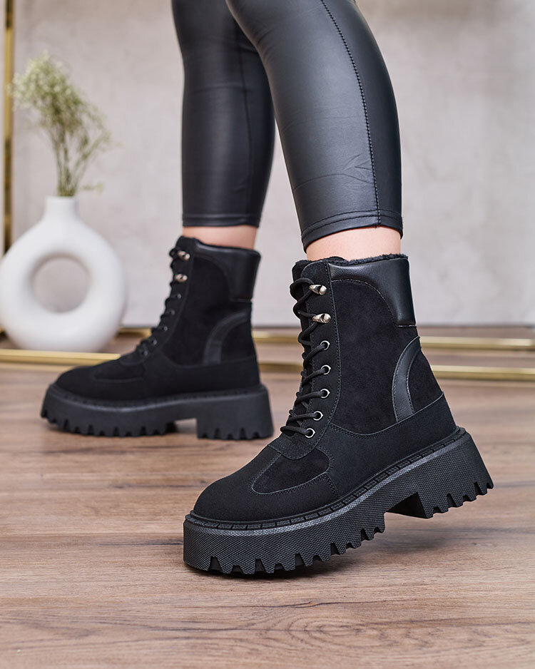 Royalfashion Черни дамски ботуши Macnev с връзки