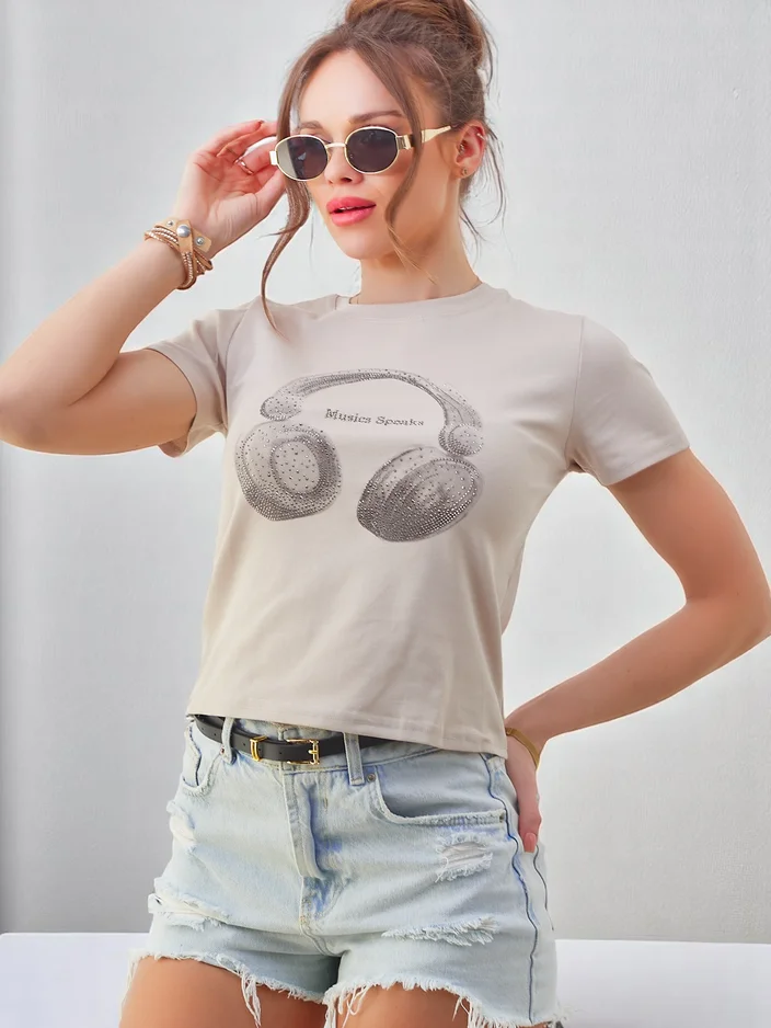 Royalfashion Дамска памучна тениска с принт на музикални звуци