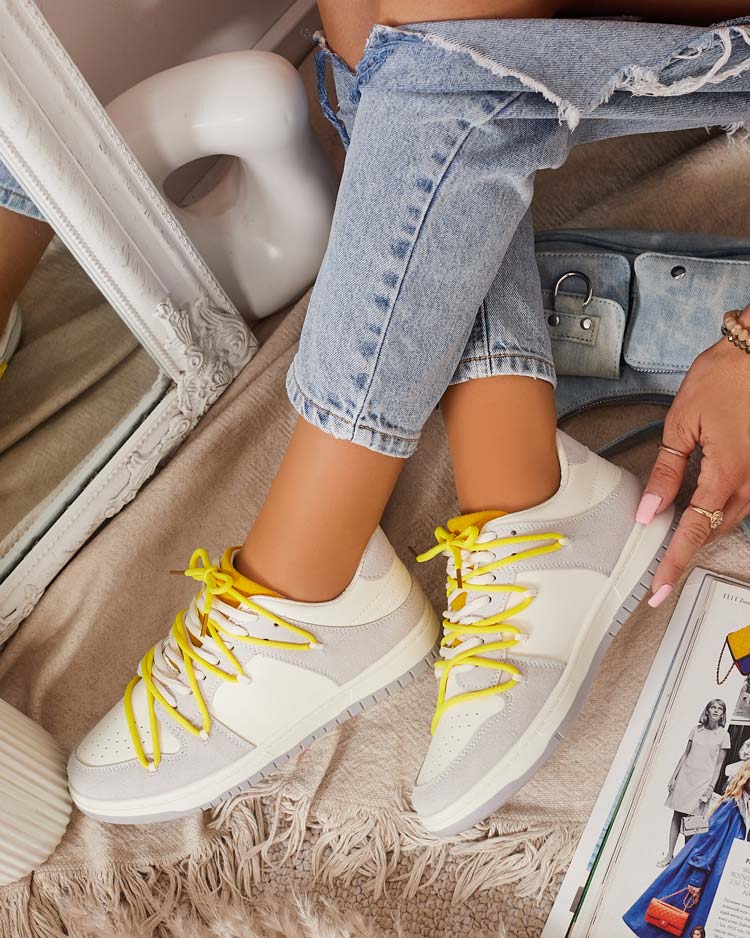 Дамски спортни маратонки в бяло и сиво с жълти връзки Olierinc - Обувки