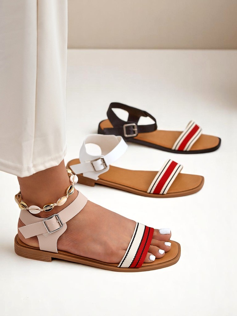 Royalfashion Дамски сандали с равна подметка Naya