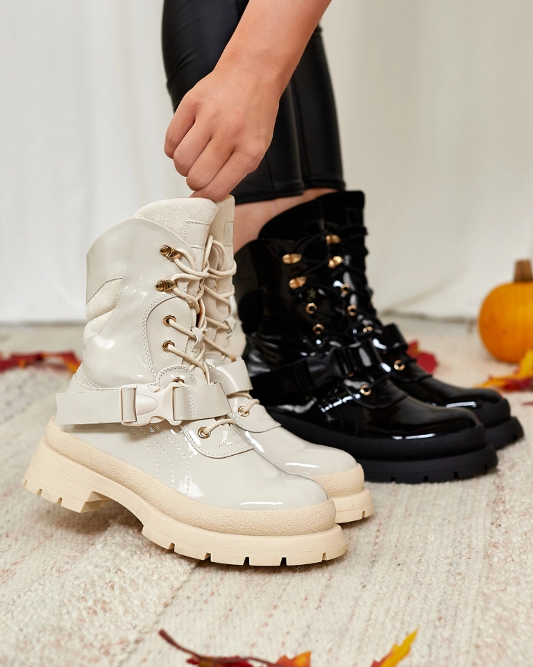 Royalfashion Дамски ботуши с лак в бежово Setogy