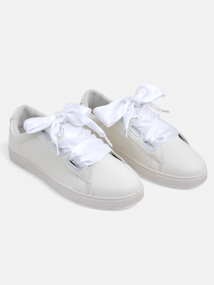 Royalfashion Дамски еко-кожени маратонки с декоративни връзки Ети