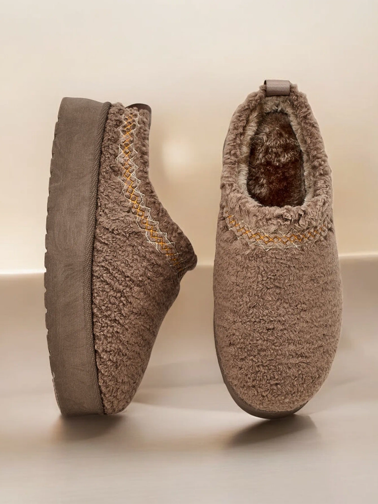 Royalfashion Къси дамски снежни ботуши Sesele