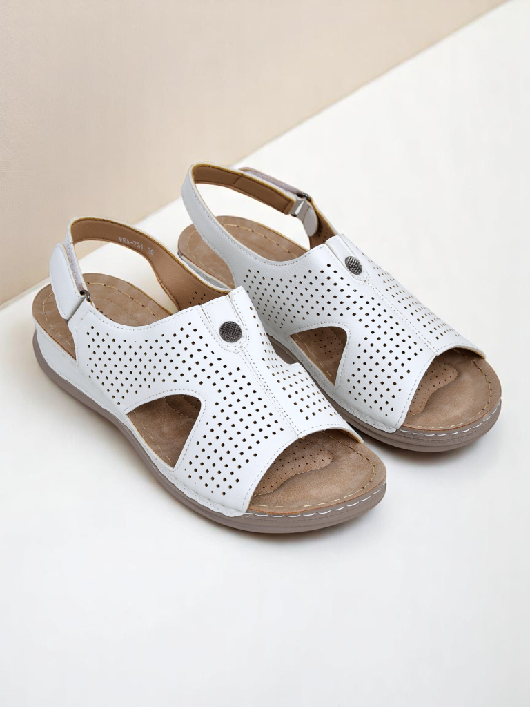 Royalfashion Дамски ажурни сандали Leminni