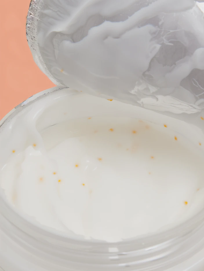 Luxelux FREESIA BLOSSOM Боди балсам с зелен чай и мед 250 мл