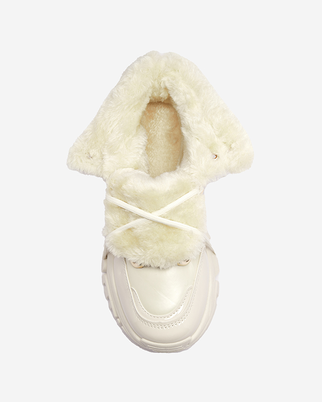 Кремави дамски зимни спортни обувки a'la trappers Mertika - Обувки