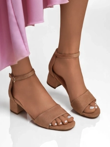 Светло розово || inny kolor