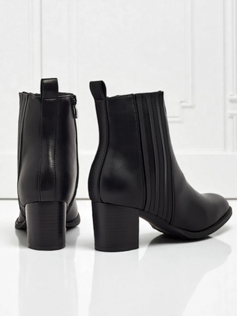 Дамски боти до глезена от еко кожа на ток Nerelle