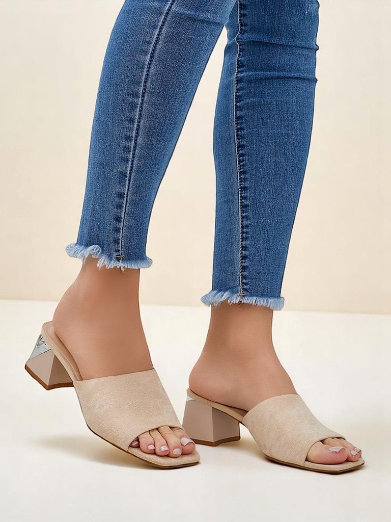 Дамски чехли Royalfashion с декоративни токчета Vollatie