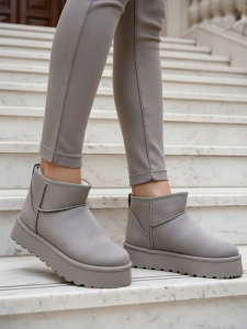 гълъбово сиво