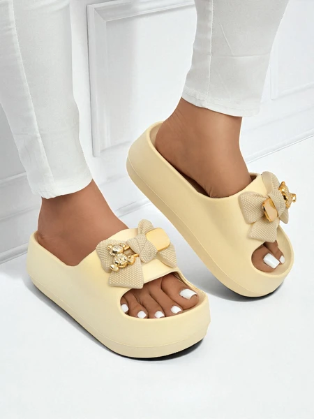 Royalfashion Дамски гумени джапанки с декоративна панделка Alday