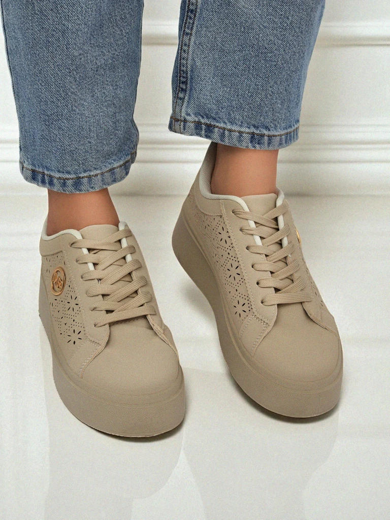 Дамски сникърси платформа Callista Royalfashion екрю еко кожа