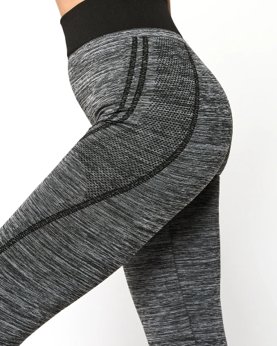 Сив дамски спортен комплект с черни вложки - Облекло