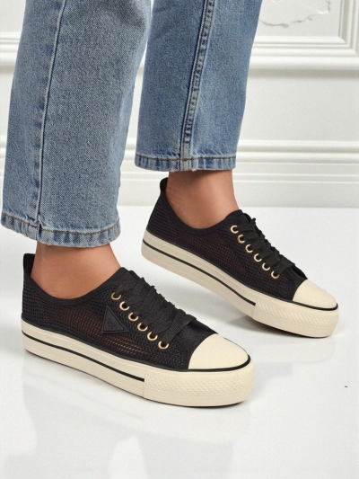 Melania Nero – дамски кецове от мрежеста материя на плоска подметка 3 см