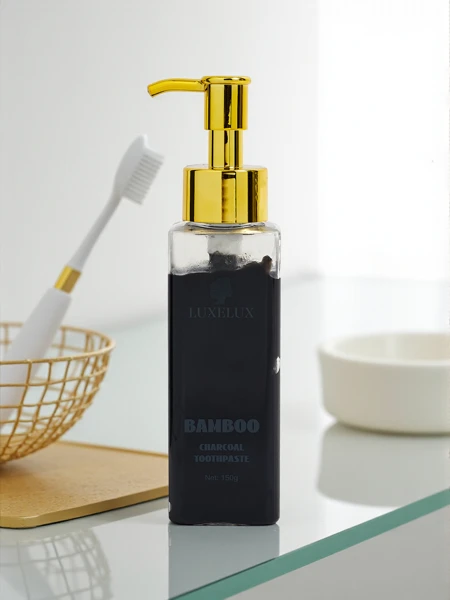 LUXELUX Избелваща паста за зъби с таурин и активен въглен