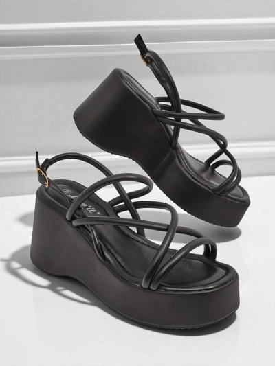 Royalfashion Дамски сандали на котурн Skyline Straps