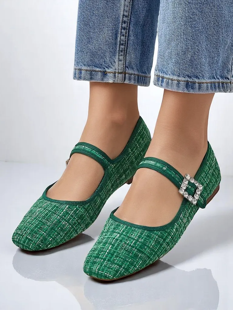 Royalfashion Дамски шпицови балетни обувки с катарама и лента Riffos