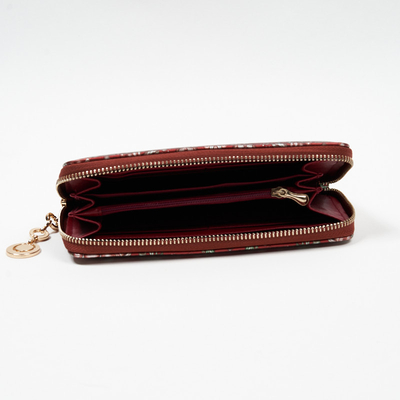Duży bordowy damski portfel z  kwiecistym wzorem - Akcesoria