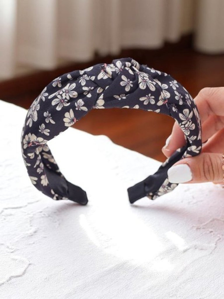 Royalfashion Диадема с плитка и флорален мотив Florinda