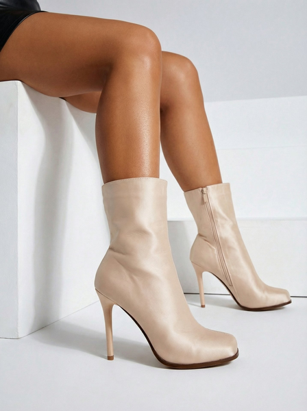 Дамски ботуши до глезена на Royalfashion Weriozno