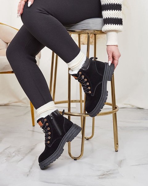 Royalfashion Дамски изолирани ботуши тип "трапер" в черно Radoras