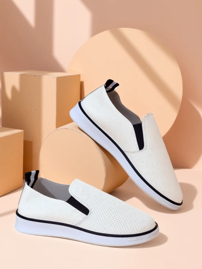 Royalfashion Женски перфорирани спортни обувки Musio