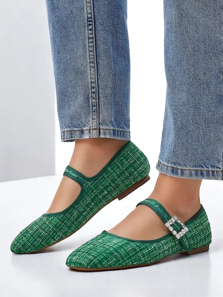 Royalfashion Дамски шпицови балетни обувки с катарама и лента Riffos