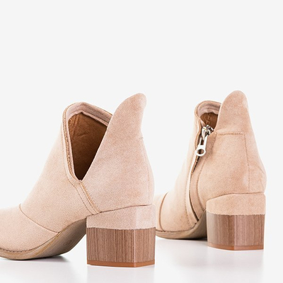 Jasnobrązowe damskie botki na słupku Jeneuer  - Obuwie