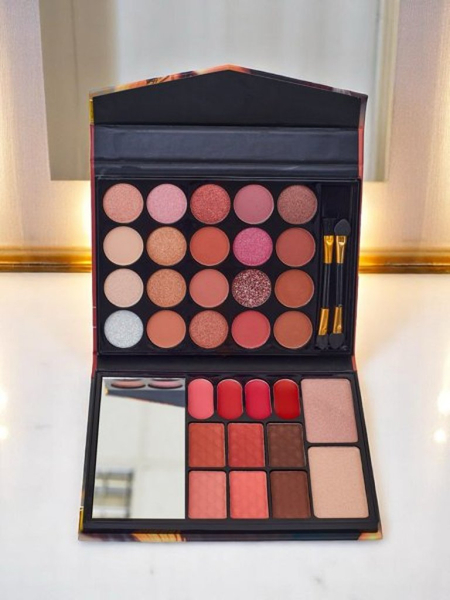 ANYLADY Компактна палитра за грим – сенки за очи, контуриране, устни – 32 цвята