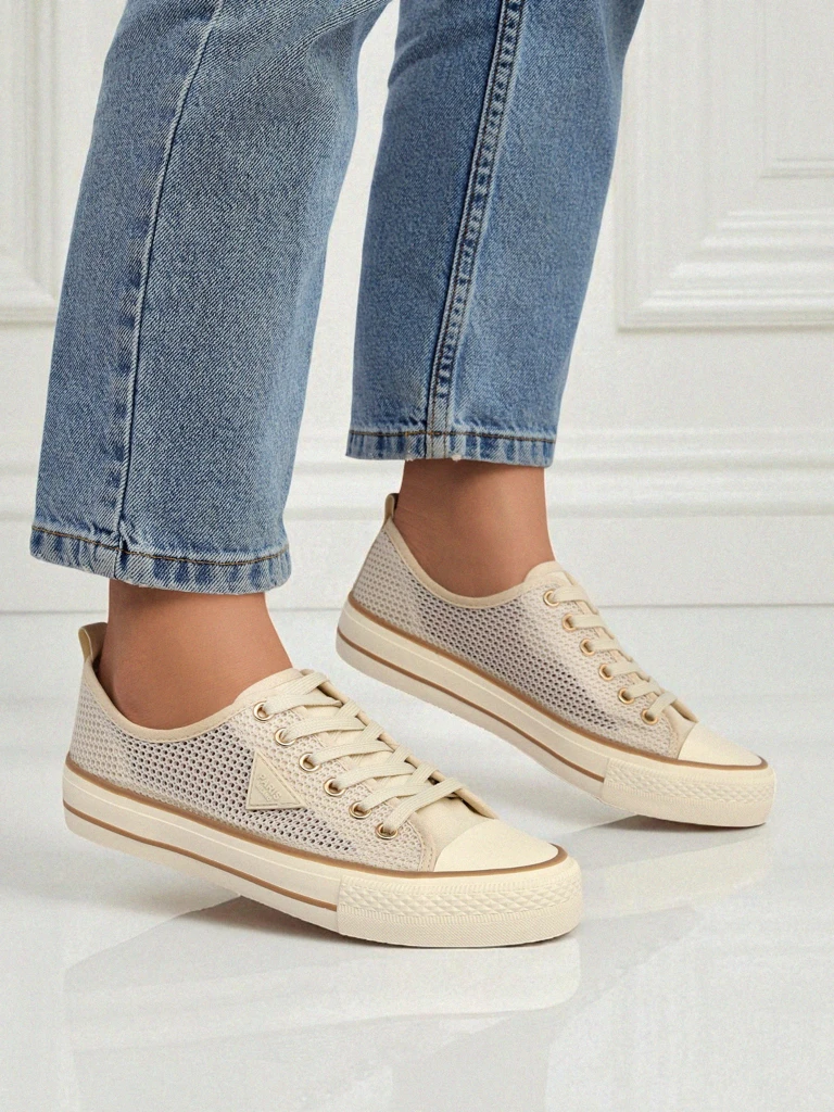 Aurelia Beige - дамски текстилни кецове на равна подметка 3 см