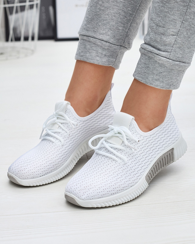Бели дамски спортни обувки от плат Vobbu- Footwear