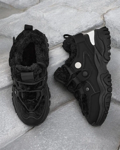 Дамски изолирани обувки на Royalfashion Poriomo